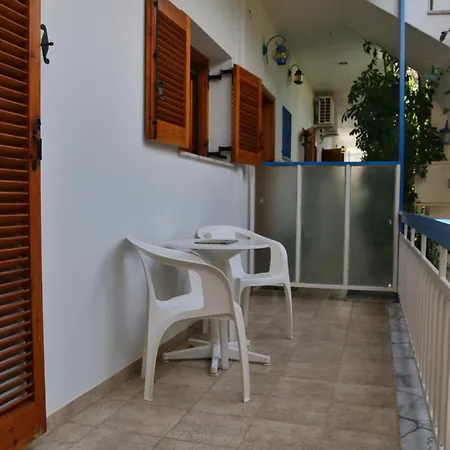 Seaview -2 Space - Selfcatering - Helen No 5 Xiropigado